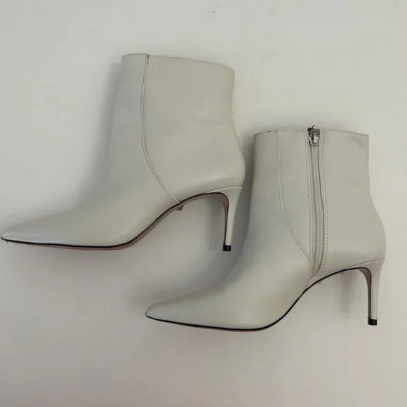 Schutz Bette Stiletto Leather Ankle Bootie in Off-White Size 7B - Picture 4 of 13